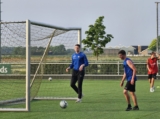 Training van S.K.N.W.K. JO19-1 van donderdag 1 mei 2025 (42/48)